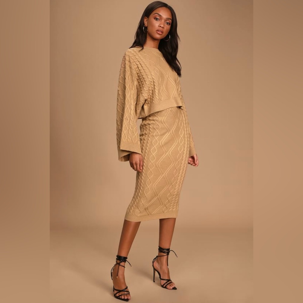 $10 CLEARANCE - NWT Lulus Styled Sensation Cable Knit Sweater Skirt (Skirt Only)